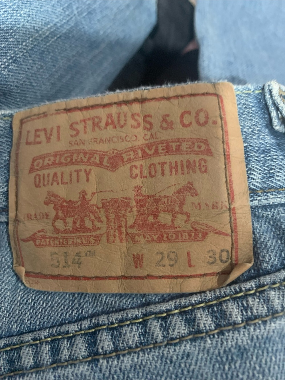 2 Levi's 514 Men's Light & Med Blue Denim slim straight Jeans W29 L30 - Picture 7 of 7